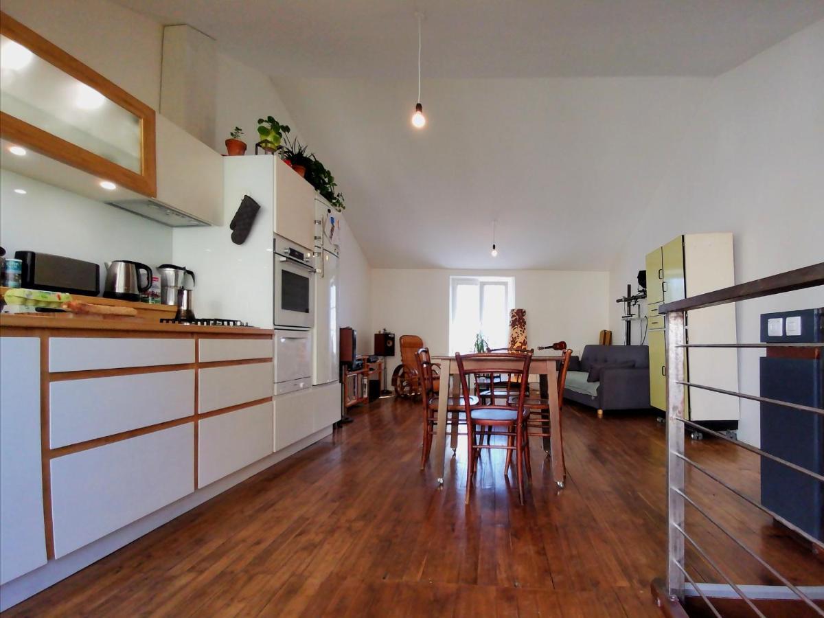 La Maison De Thomas Saint-Amant-de-Boixe ภายนอก รูปภาพ