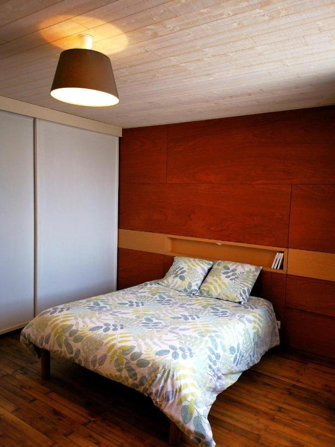 La Maison De Thomas Saint-Amant-de-Boixe ภายนอก รูปภาพ